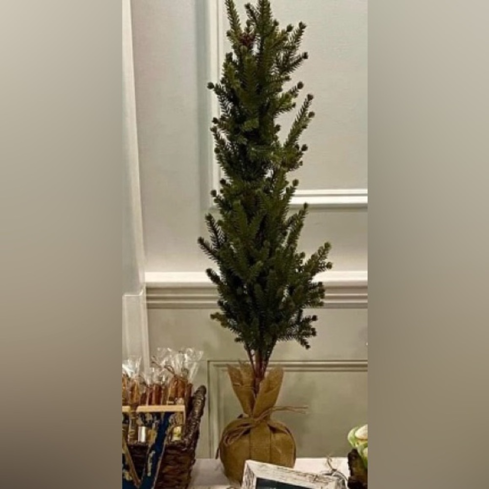 4 Green Burlap-Wrapped Holiday Tree - Picture 3 of 3
